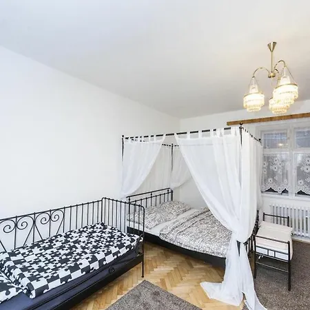 Fairytale Under The Castle - 5 Min City! Apartmán *